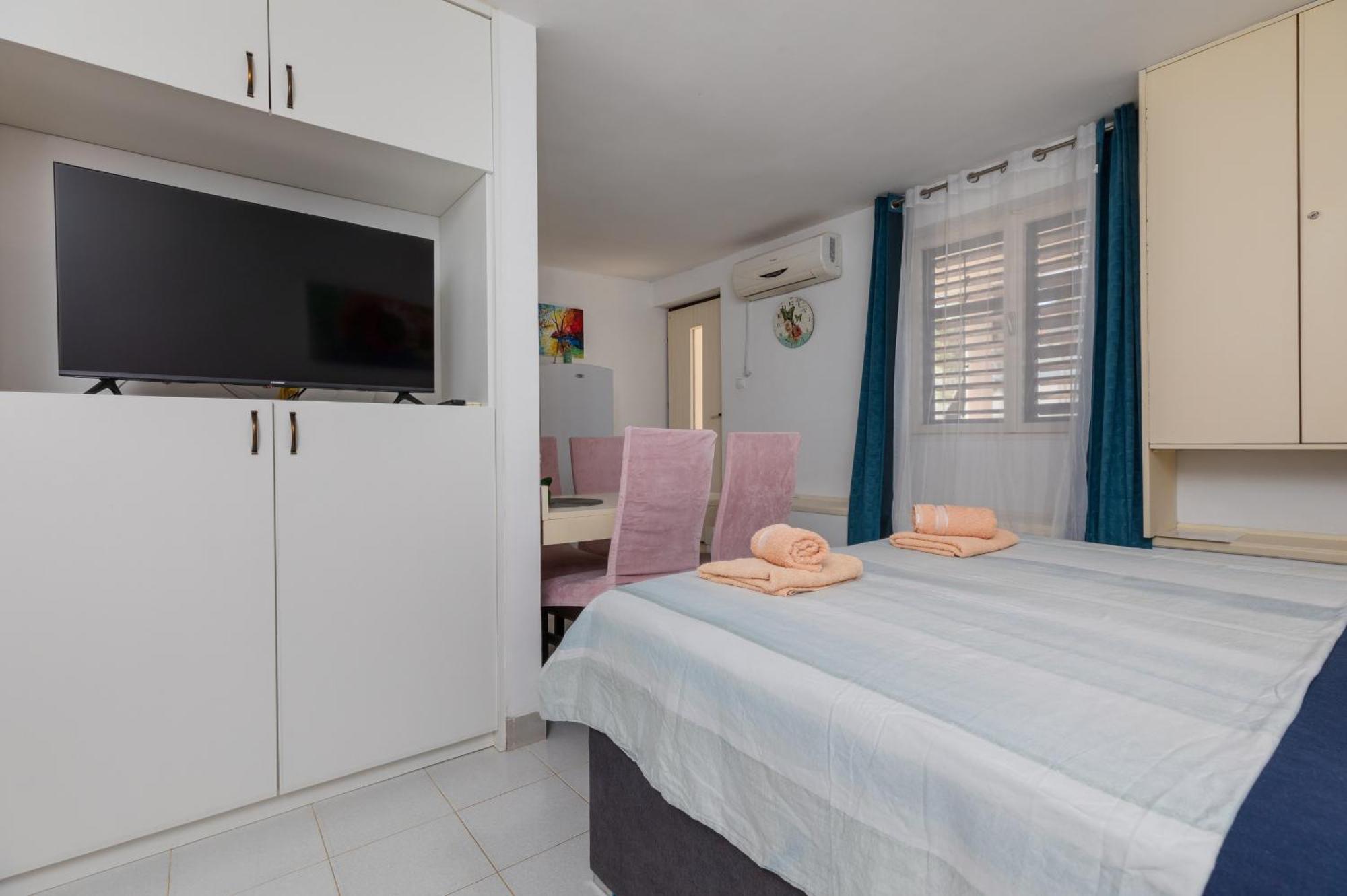 Apartments By The Sea Balica Rat, Omis - 1065 Esterno foto